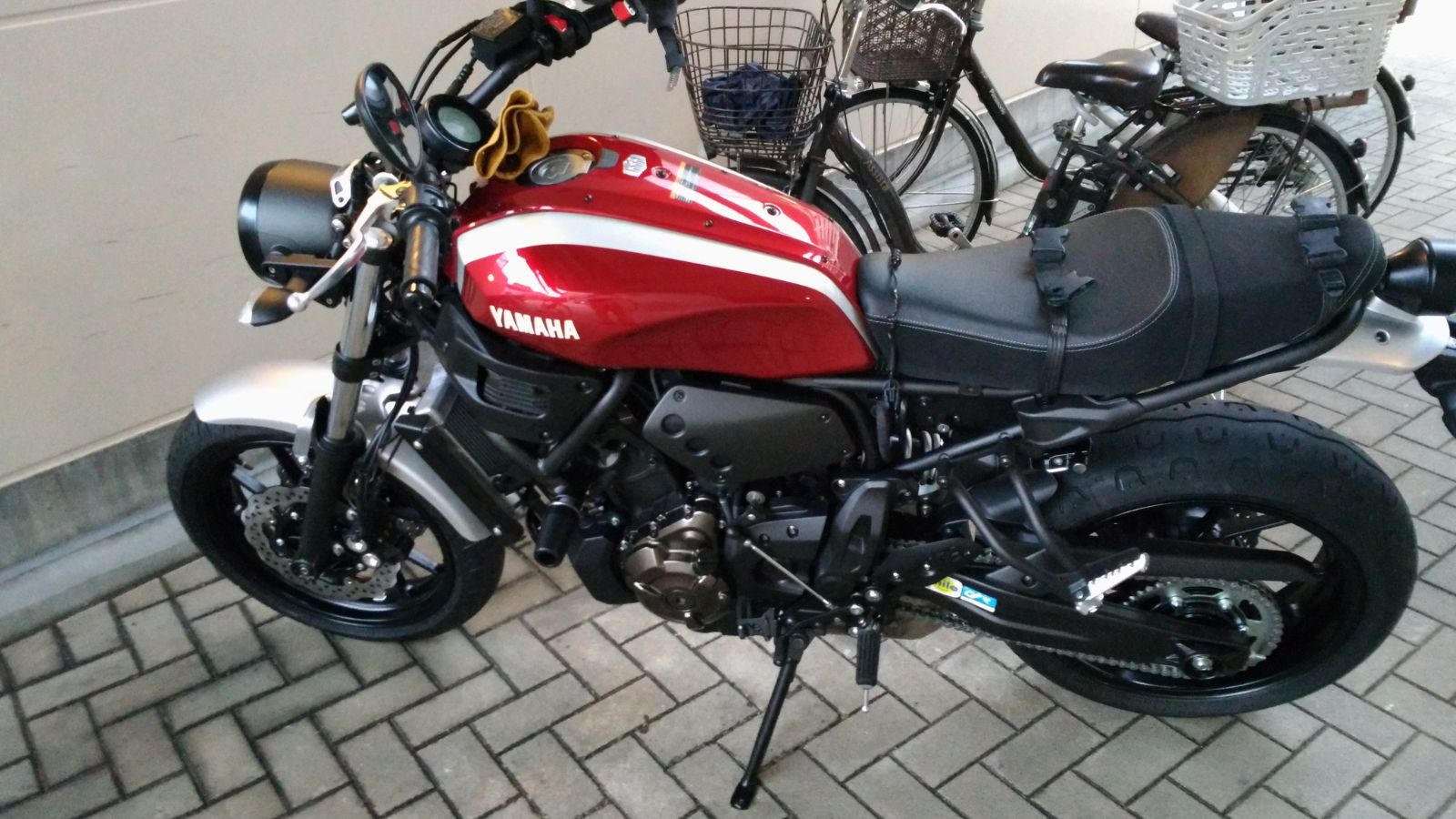 YAMAHA　XSR700　2018